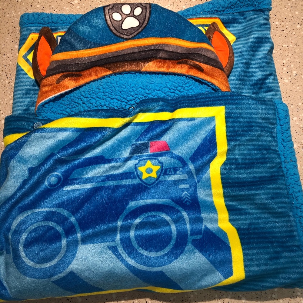 Paw Patrol “Chase” Hooded Throw Blanket